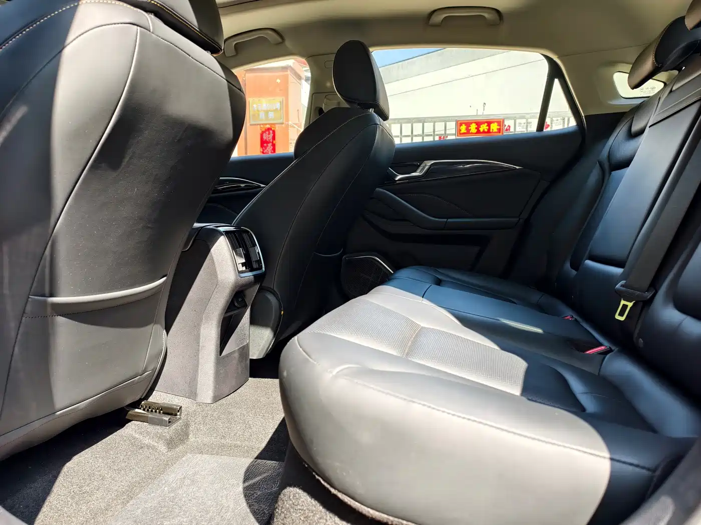 Фото 8 - Besturn B70
