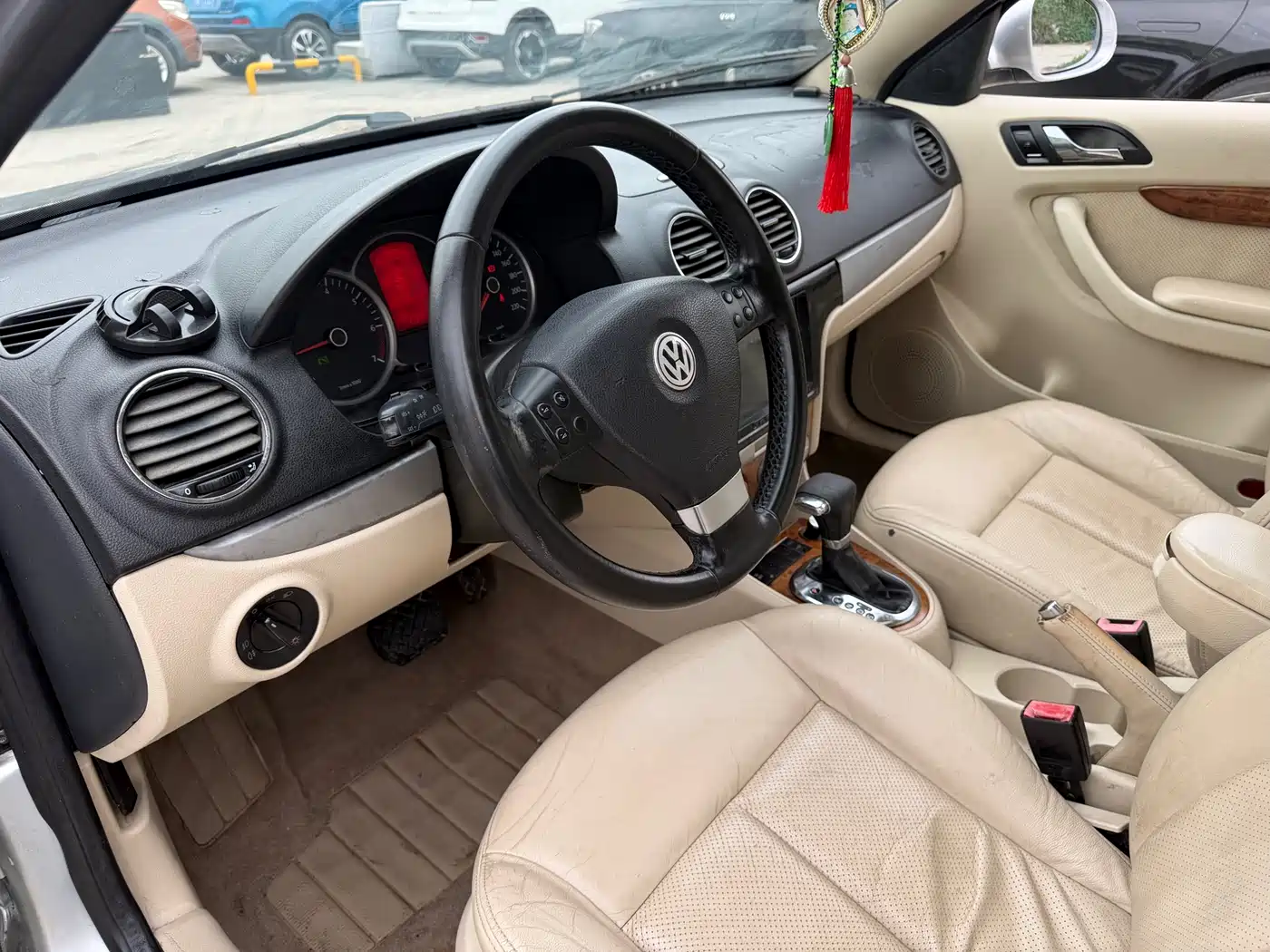 Volkswagen Lavida 2009 Model 2.0L Automatic PinYou Edition фото 6