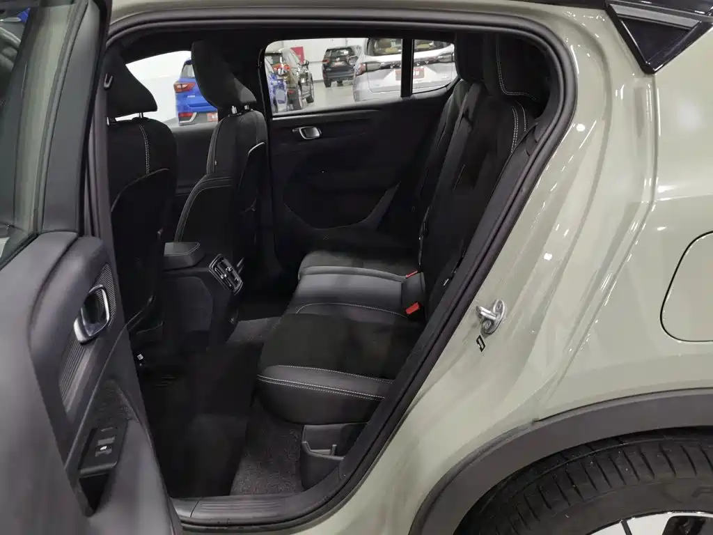 Volvo C40 2023 2023 Long Range Version