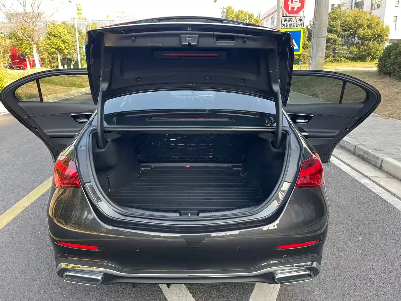 MERCEDES-BENZ C CLASS