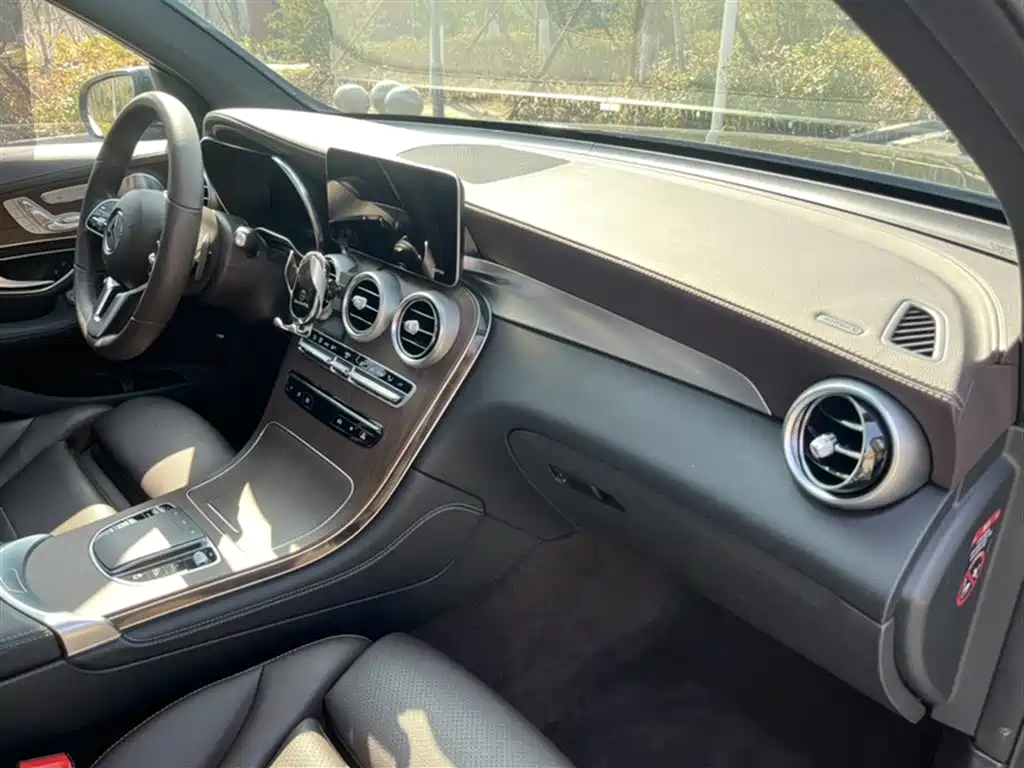 Mercedes-Benz GLC 2021 GLC 300 L 4MATIC Sporty фото 23