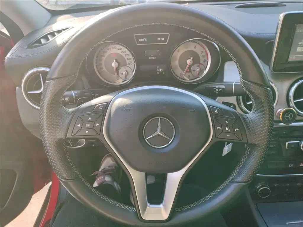 Mercedes-Benz GLA 2015 GLA 200 Fashion фото 8
