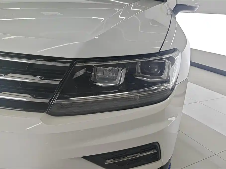 Volkswagen Tiguan L 2017 330TSI Automatic 2WD Luxury Edition фото 5