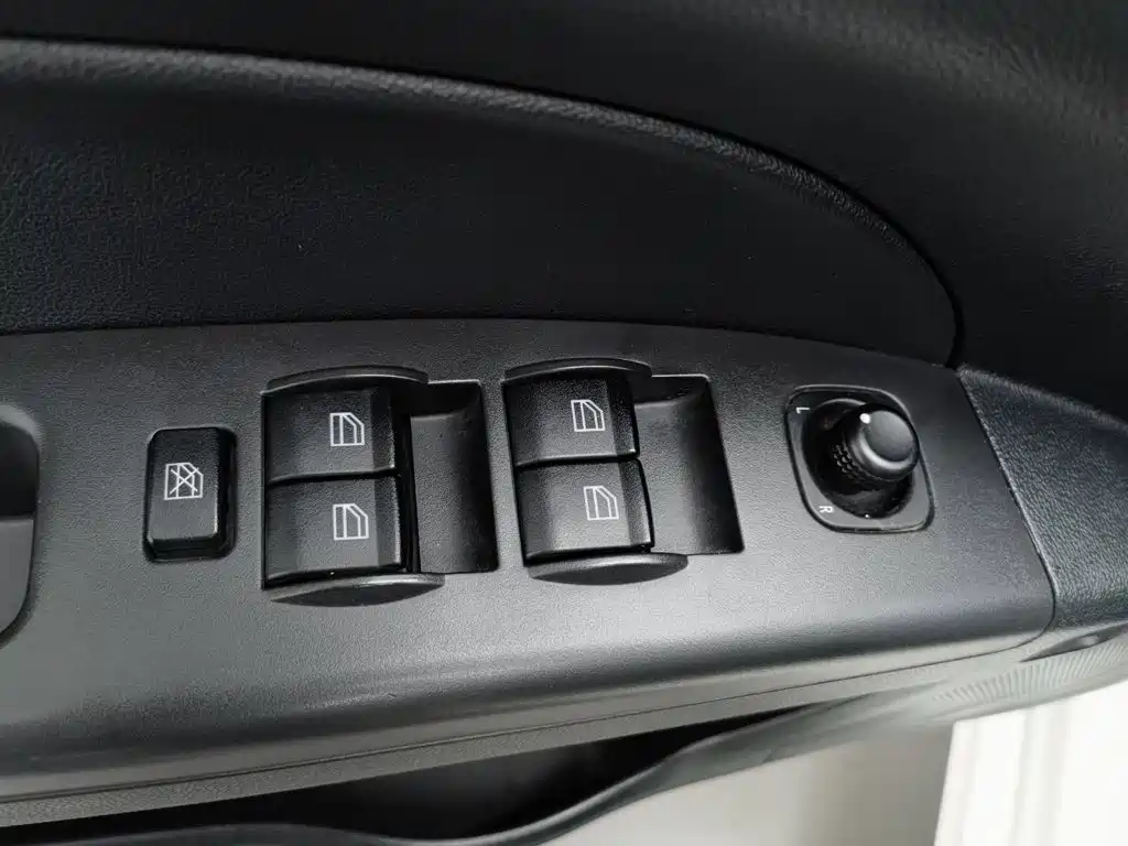 Besturn B30 2016 2016 1.6L Manual Premium Model