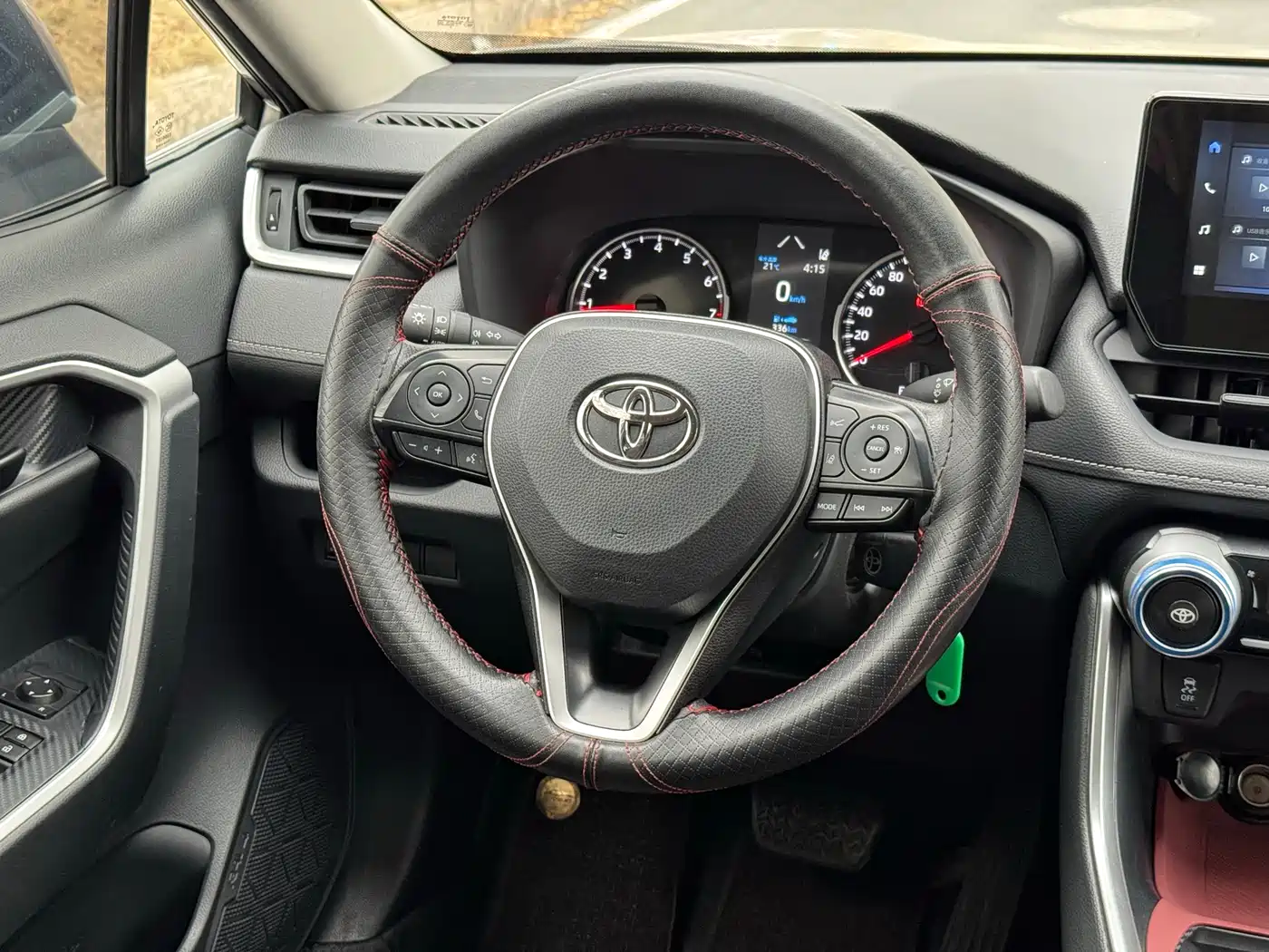 Toyota RAV4 Rongfang 2024 2.0L CVT FWD Urban Edition фото 7