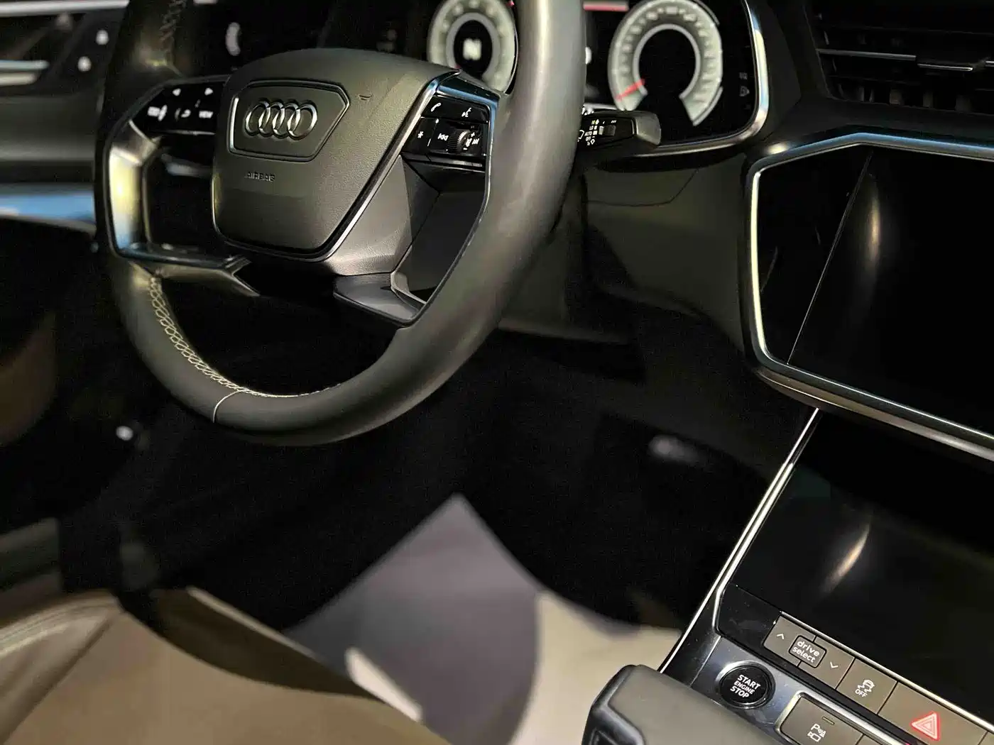 Audi A7L 2022 45 TFSI S-line Future Dream Edition фото 12