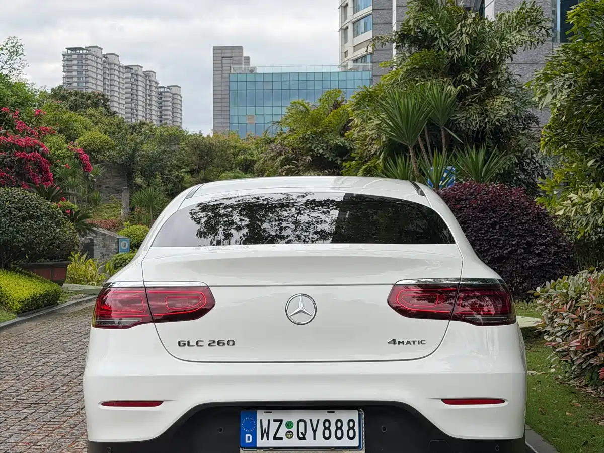Mercedes-Benz GLC Coupe 2021 GLC 260 4MATIC Coupe SUV фото 5