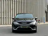 Фото 2 - Chrysler Pacifica PHEV