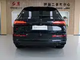 Photo 5 - Audi Q7