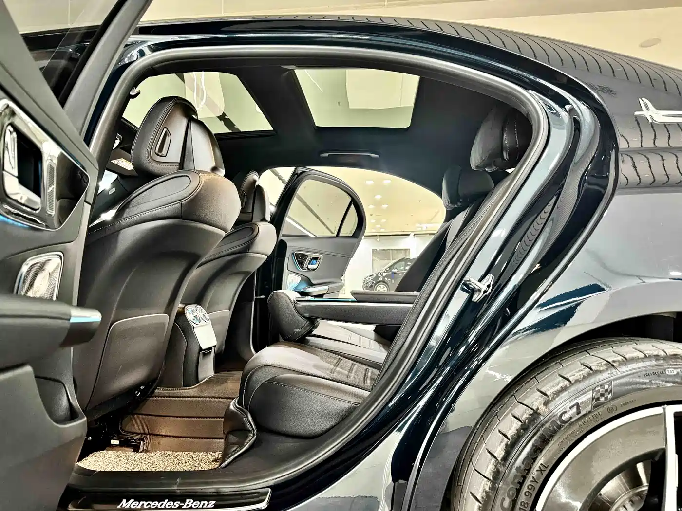 Mercedes-Benz C-Class 2023 C 260 L Night Edition Sport фото 14