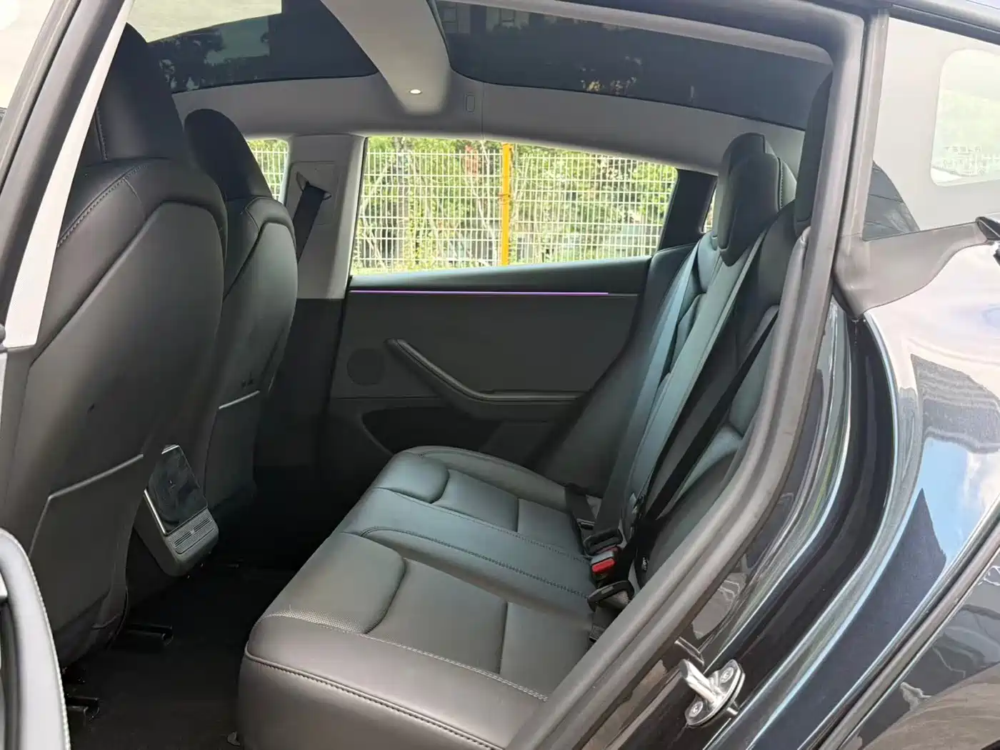 Tesla Model 3 2026 2025 Model Year Facelift Rear-Wheel Drive