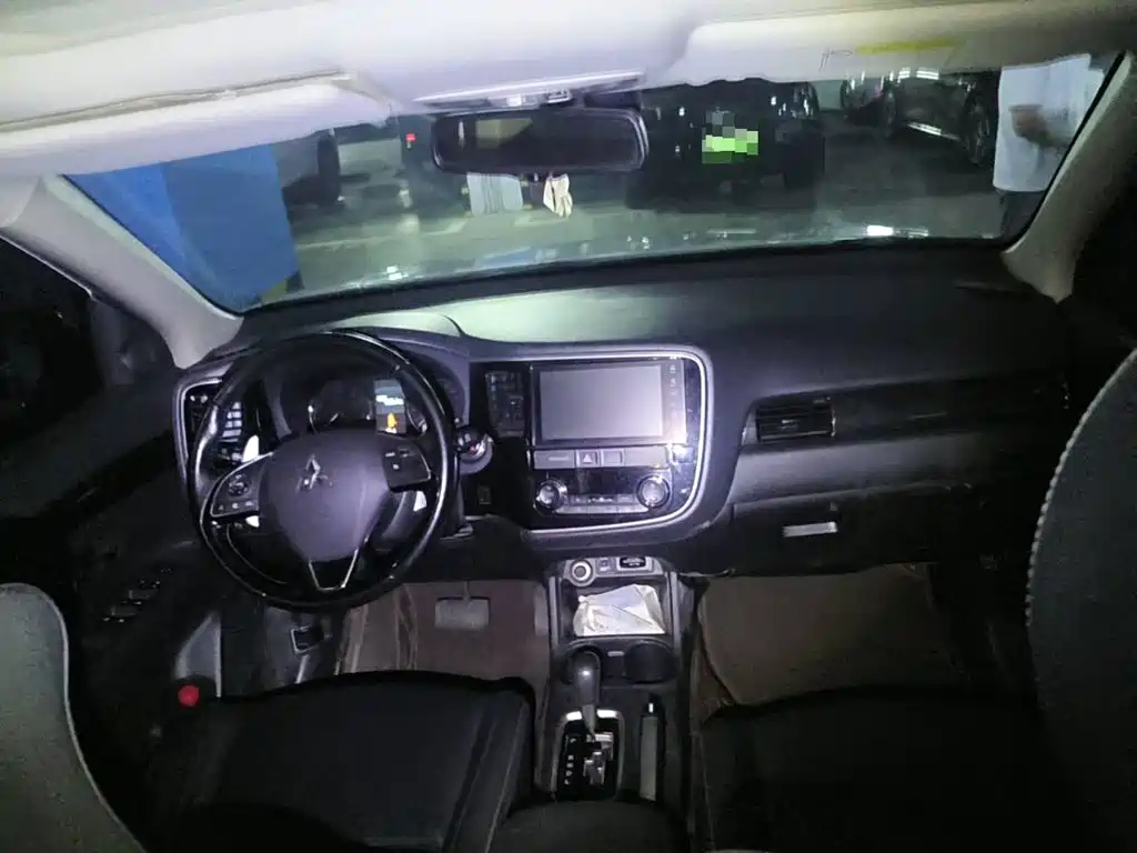 Mitsubishi Outlander 2016 2016 2.4L 4WD Elite Edition 5-seater