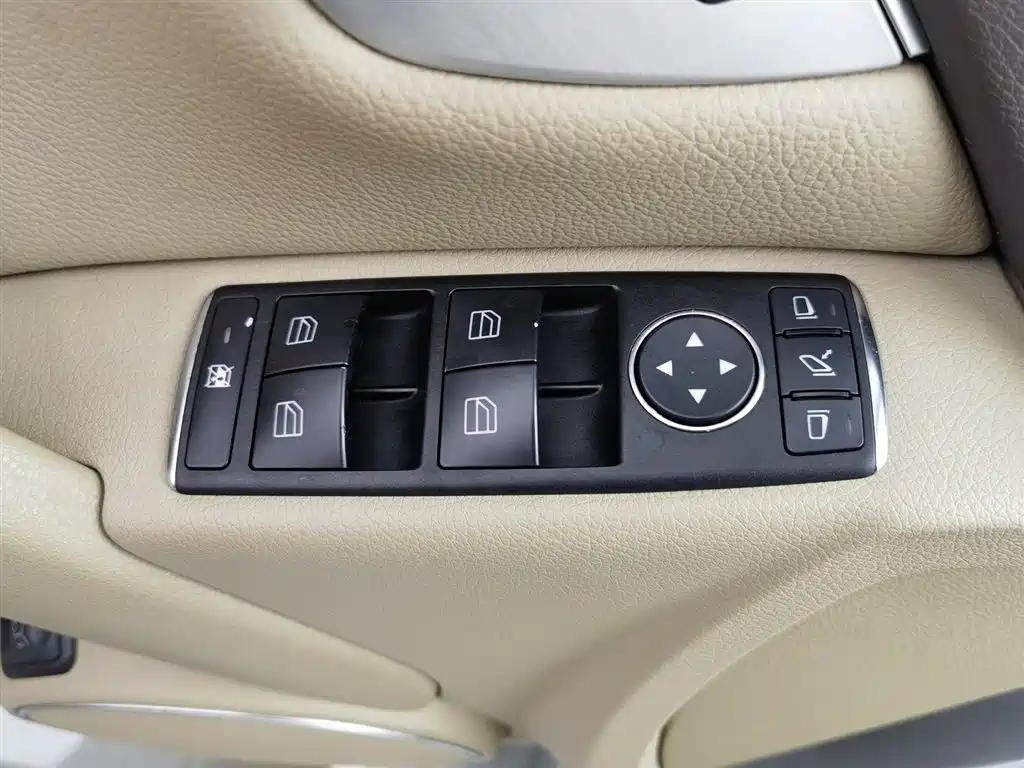 Mercedes-Benz C-Class (Import) 2011 C 200 Fashion Wagon Edition фото 9