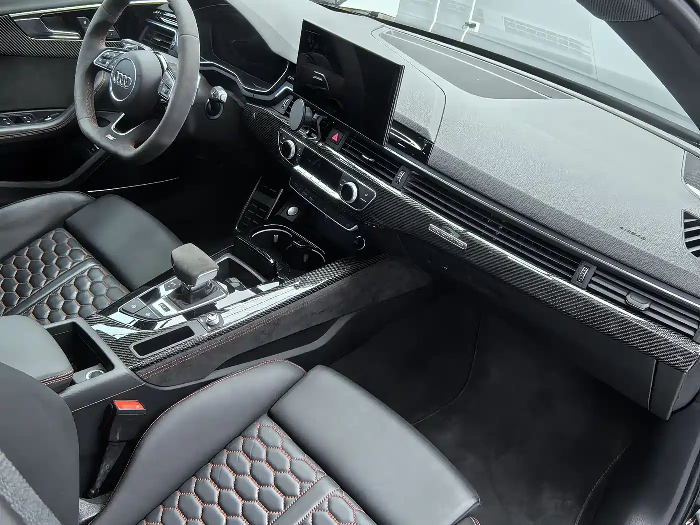 Audi RS 4 2021 RS4 Avant Dark Gold Edition фото 13