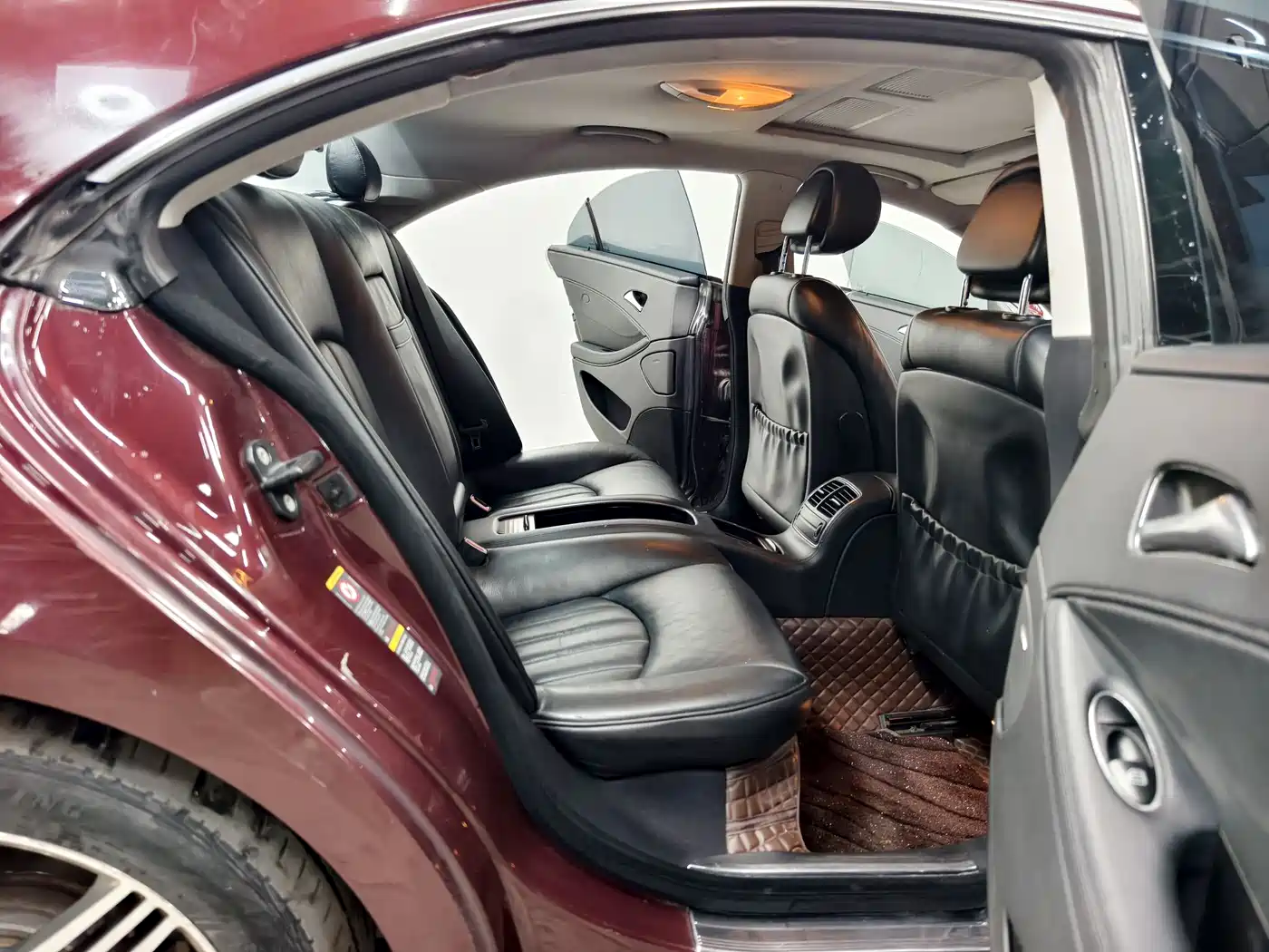 Mercedes-Benz CLS 2009 CLS 300 фото 16