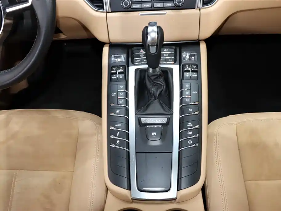 Porsche Macan 2017 Macan 2.0T фото 14