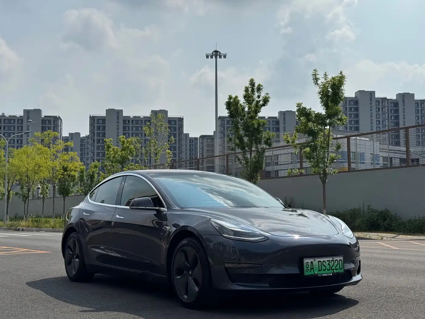 Tesla Model 3 (Import) 2019 2019 Long Range All-Wheel Drive Edition