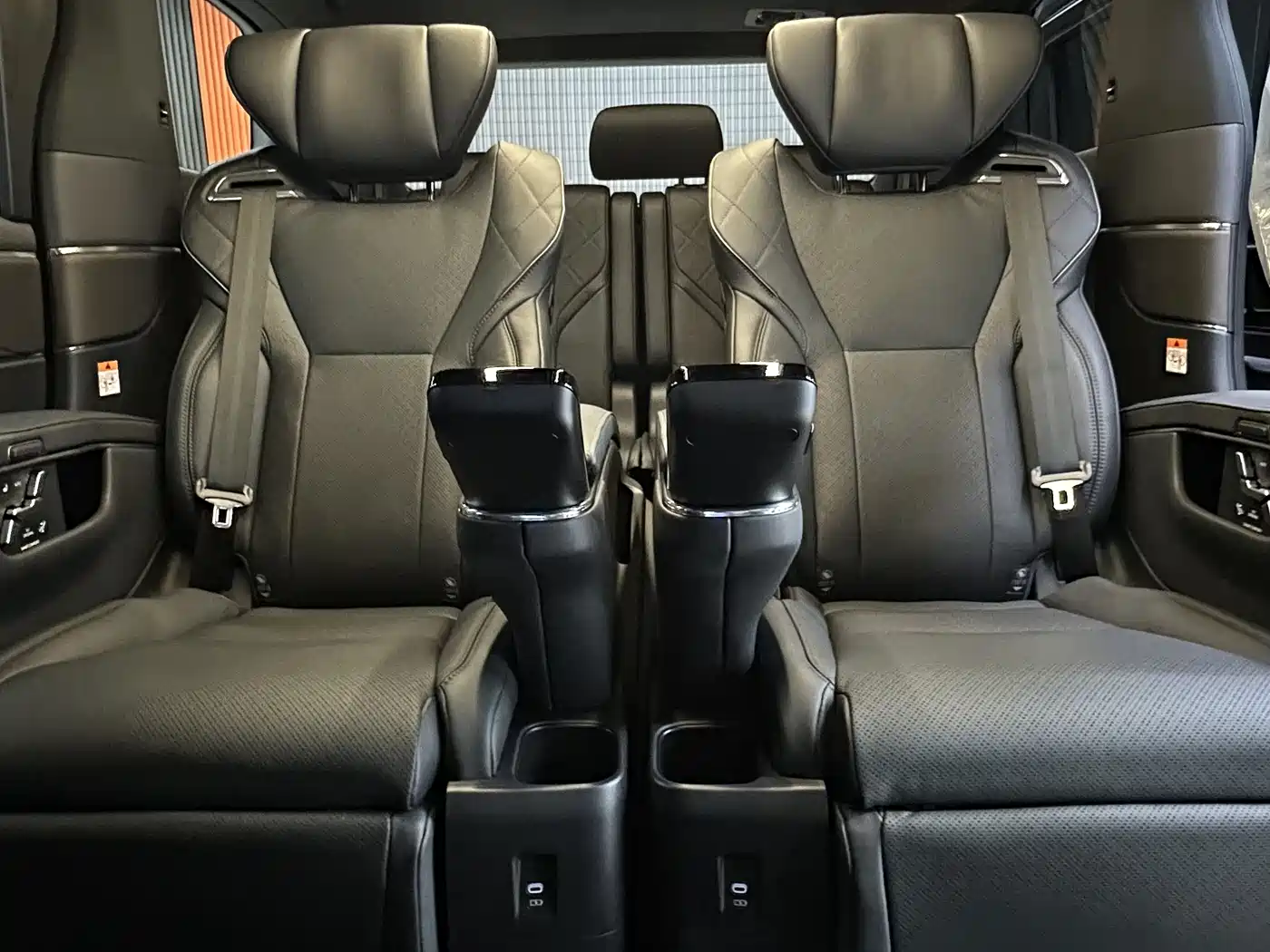 Toyota Alphard 2024 Hybrid 2.5L Ultimate Enjoyment Edition фото 9