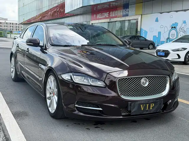 Jaguar Jaguar XJ 2013 XJL 3.0 SC Cambridge Limited Edition