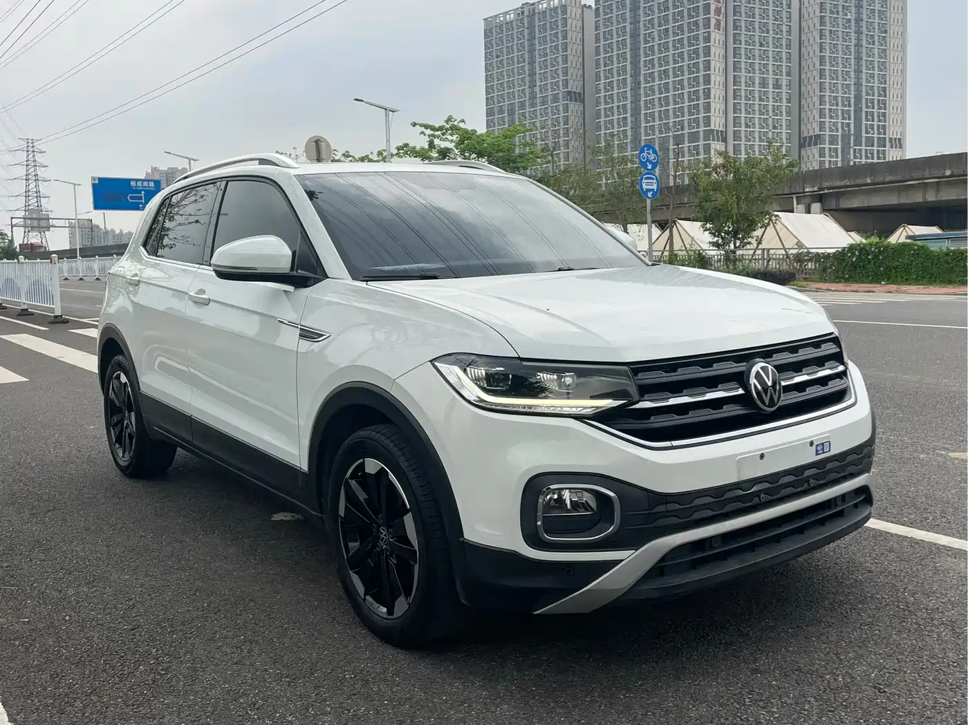 Volkswagen Tanying 2021 1.5L Automatic Smart Connect Edition фото 4