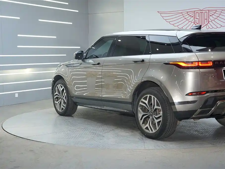 Land Rover Range Rover Evoque 2021 Range Rover Evoque L 249PS R-Dynamic HSE Luxury Edition фото 3