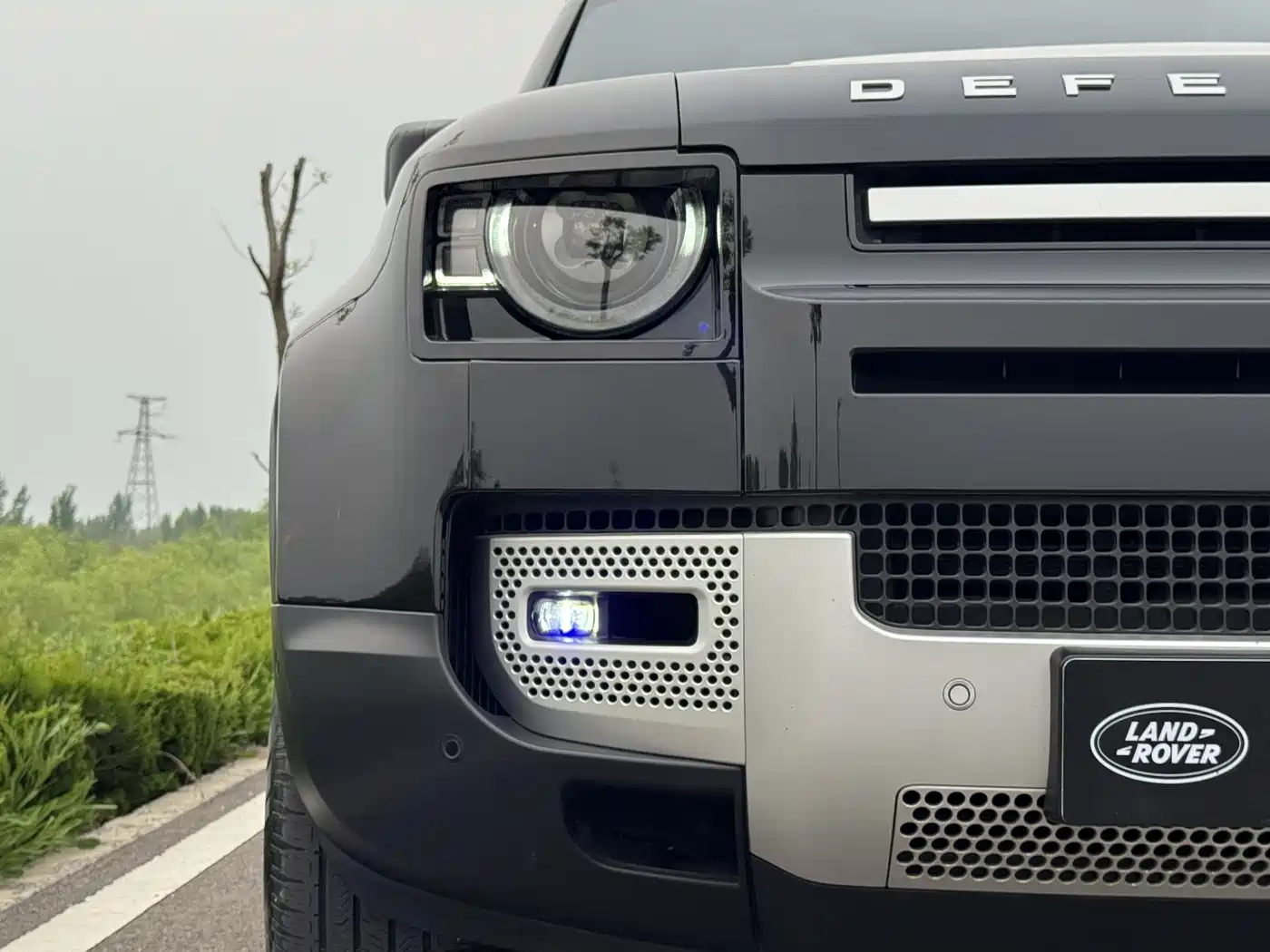 Land Rover Defender 2020 Model 110 P400 SE фото 8
