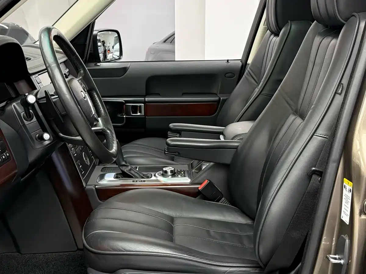 Land Rover Range Rover 2011 5.0 NA V8 HSE фото 5
