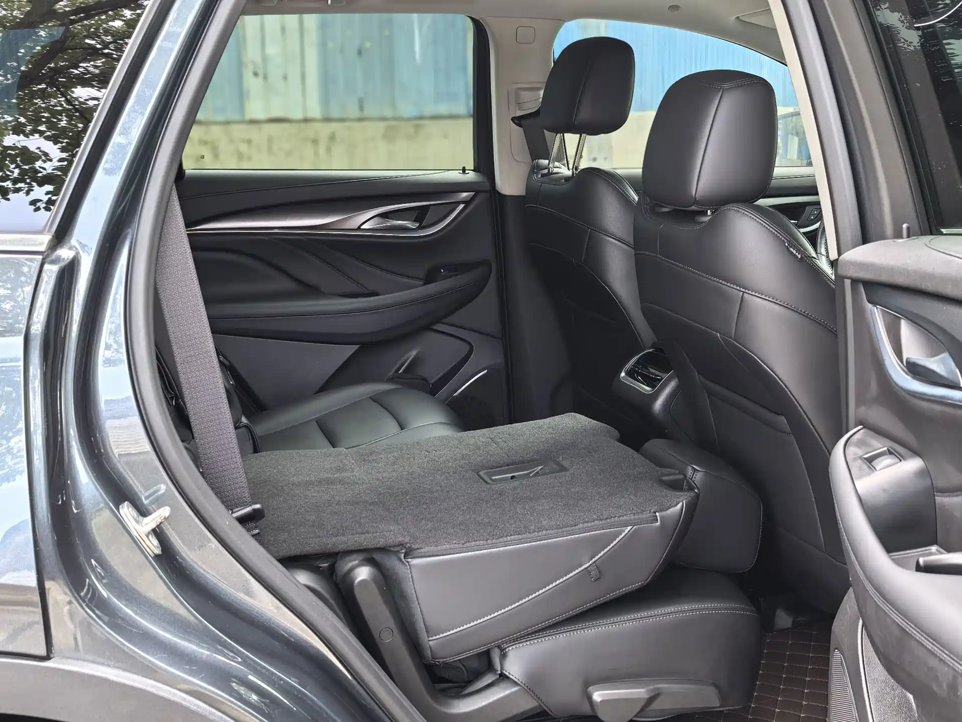 Photo 16 - Buick Enclave