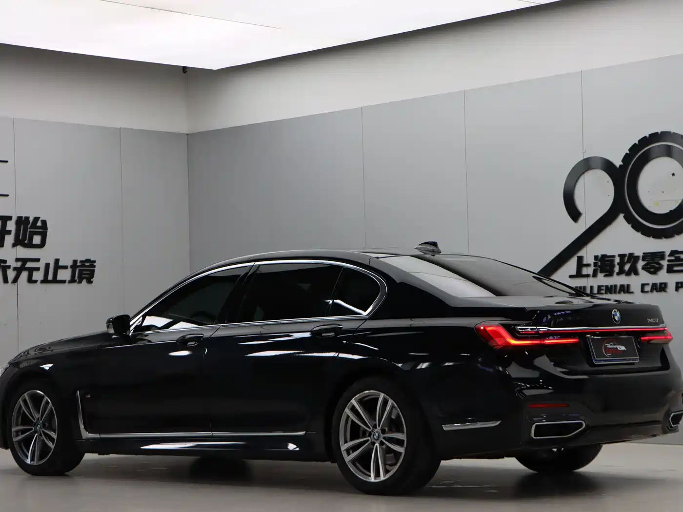 BMW 7 Series 2021 Model 730Li M Sport Package фото 4