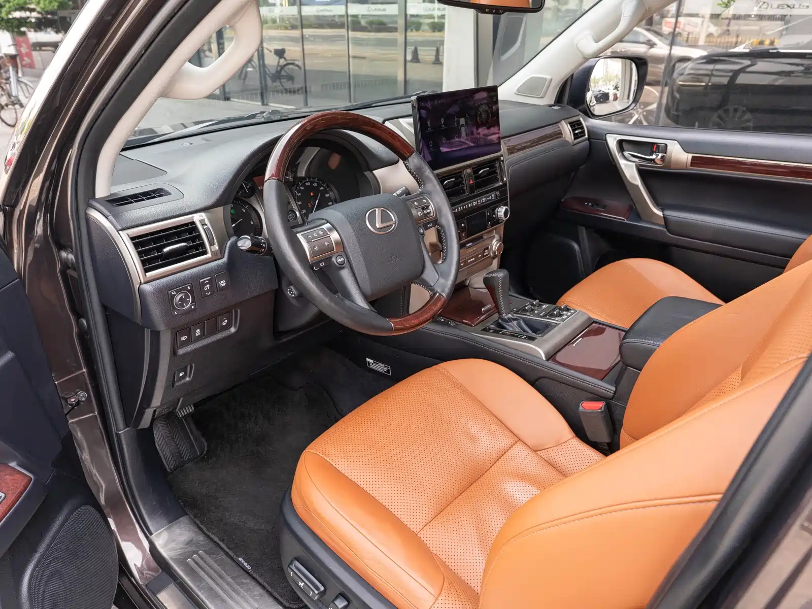 Фото 9 - Lexus GX