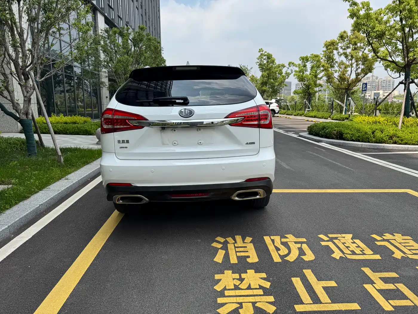 BYD Tang New Energy 2017 Model 2.0T Full-time 4WD Elegance фото 6