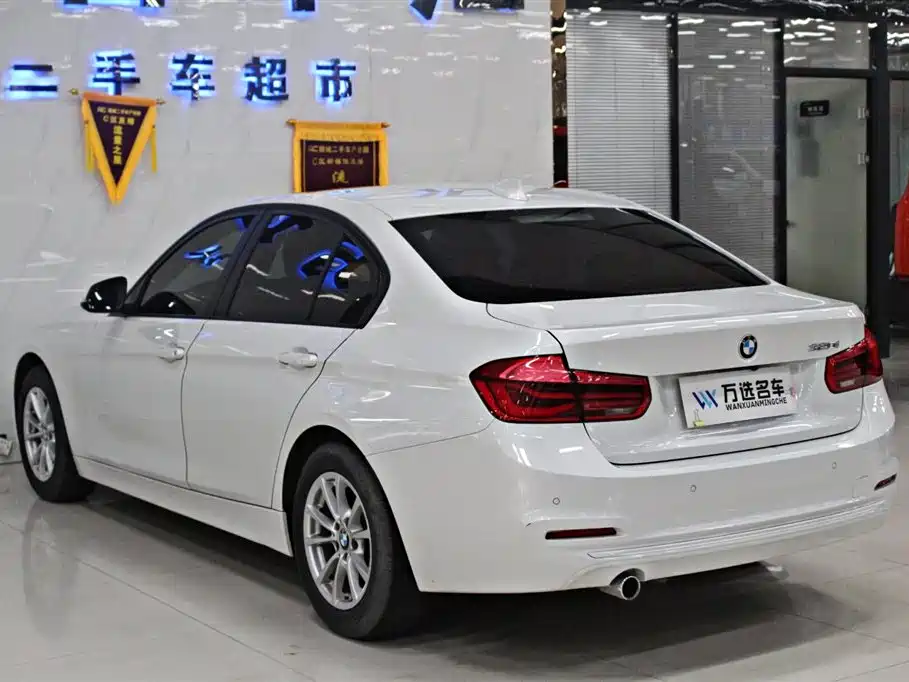 BMW 3 Series 2016 316i Fashion фото 16