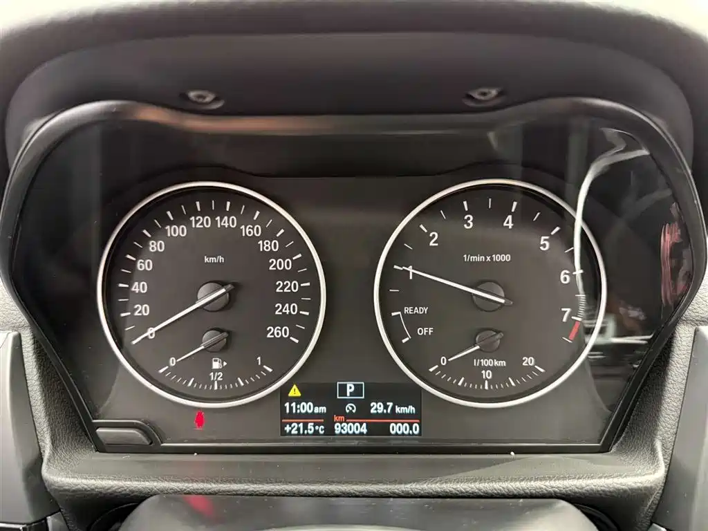BMW 1 Series 2017 118i Sport фото 23