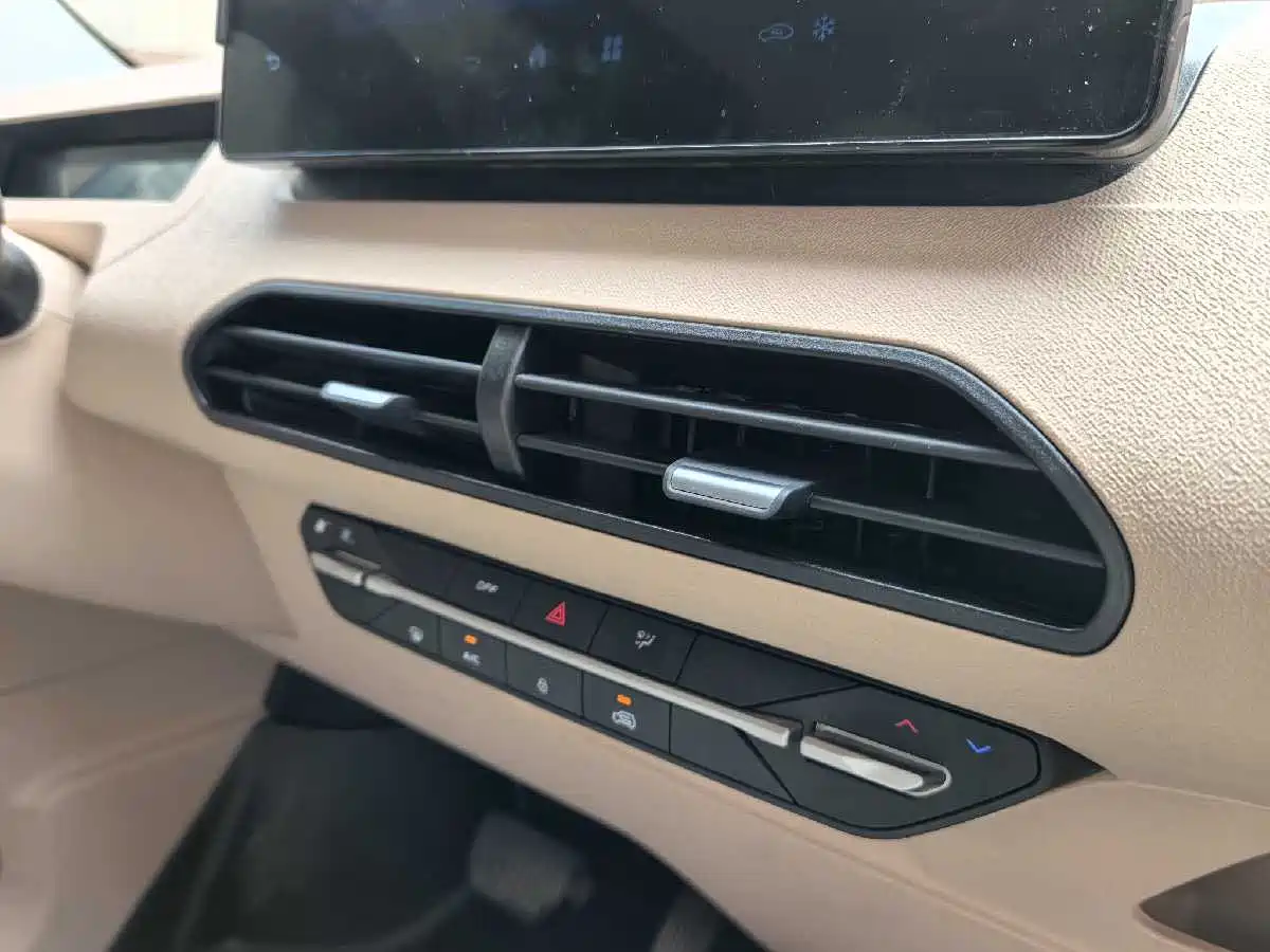 Geely Galaxy Panda 2024 Panda mini 200km Longteng PRO Edition фото 18