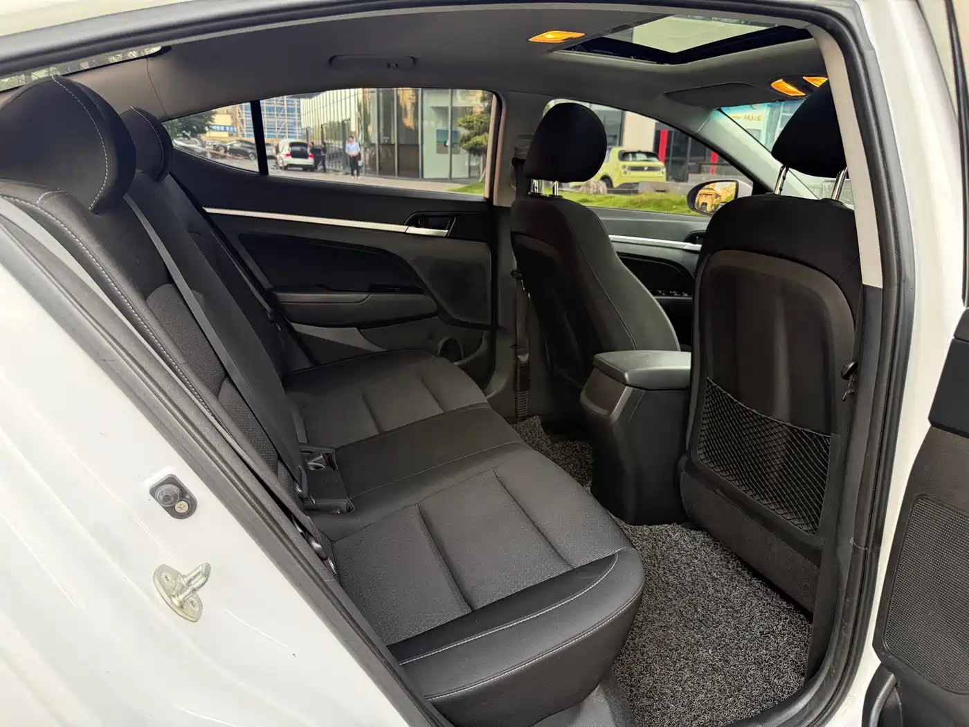 Hyundai Elantra 2016 Model 1.6L Automatic Smart Elite фото 14