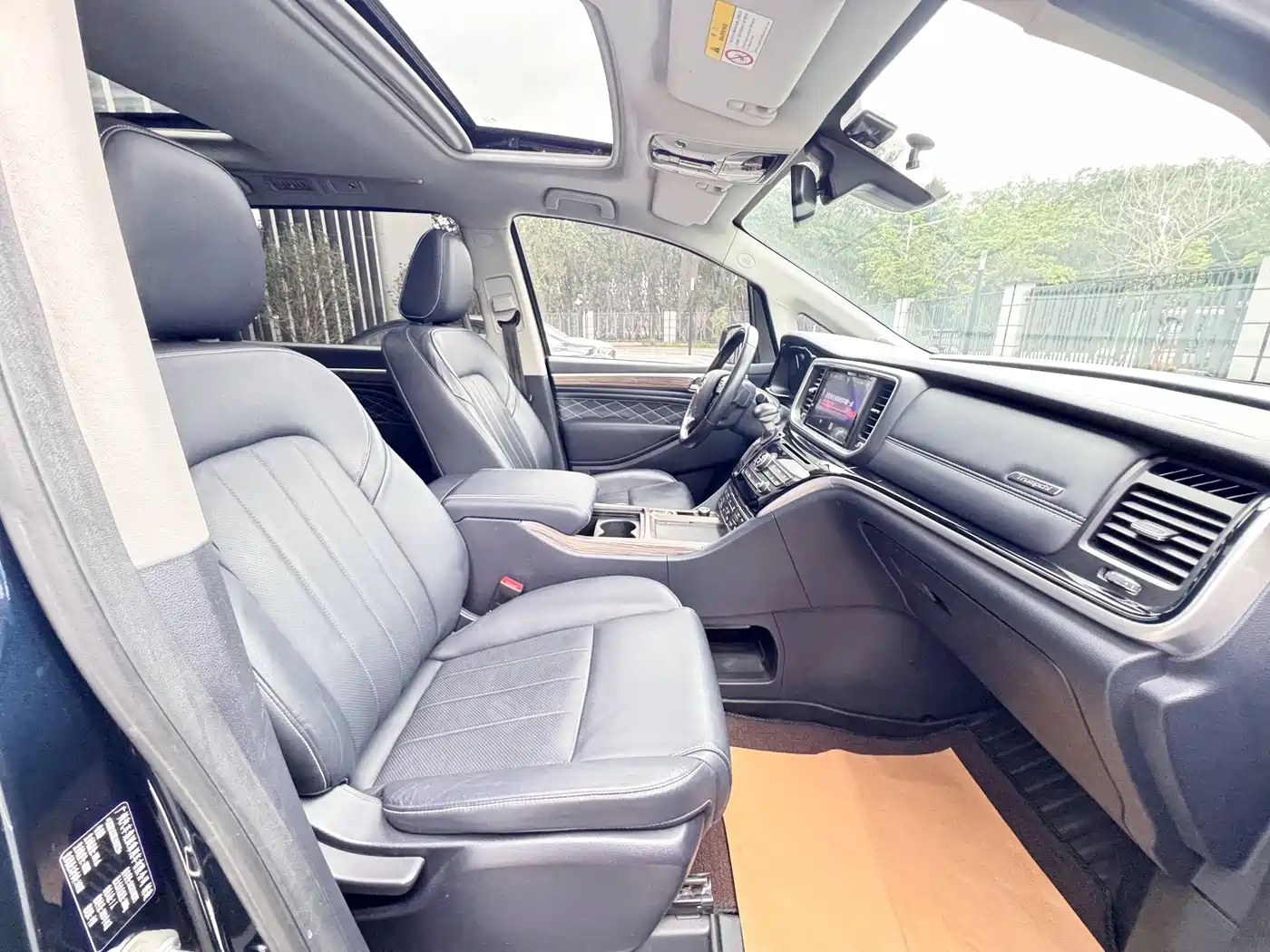 GAC Trumpchi Trumpchi M8 2018 320T Premium Edition фото 10