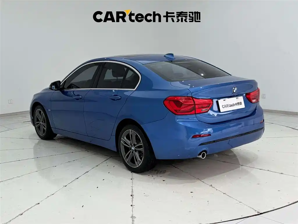 BMW 1 Series 2017 118i Sport фото 7