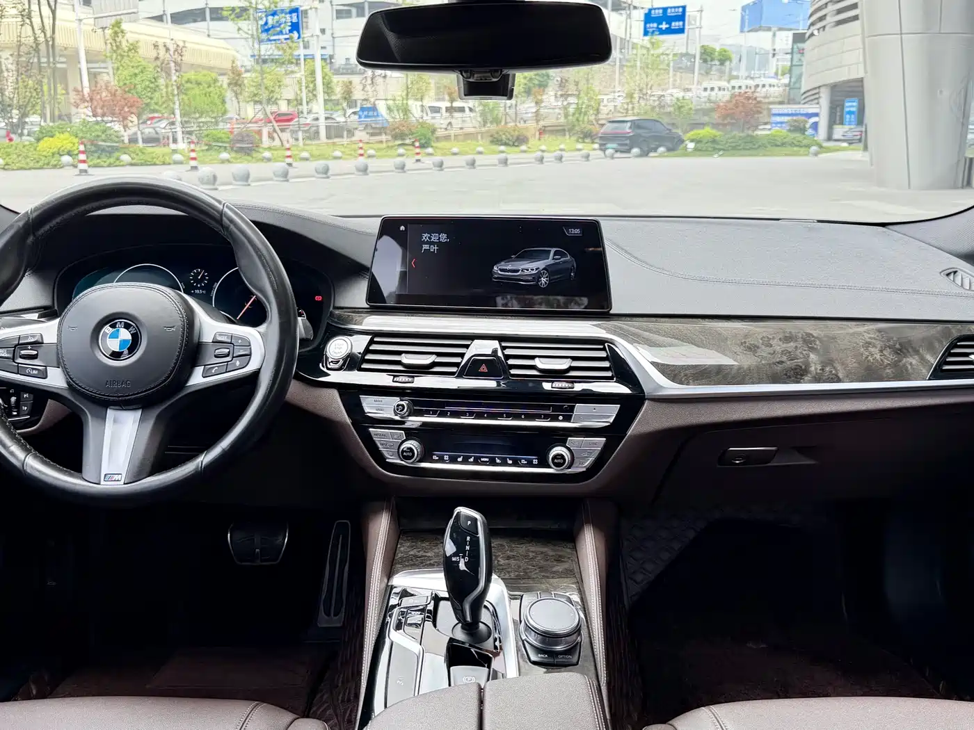 BMW 5 Series 2019 525Li M Sport Package фото 17