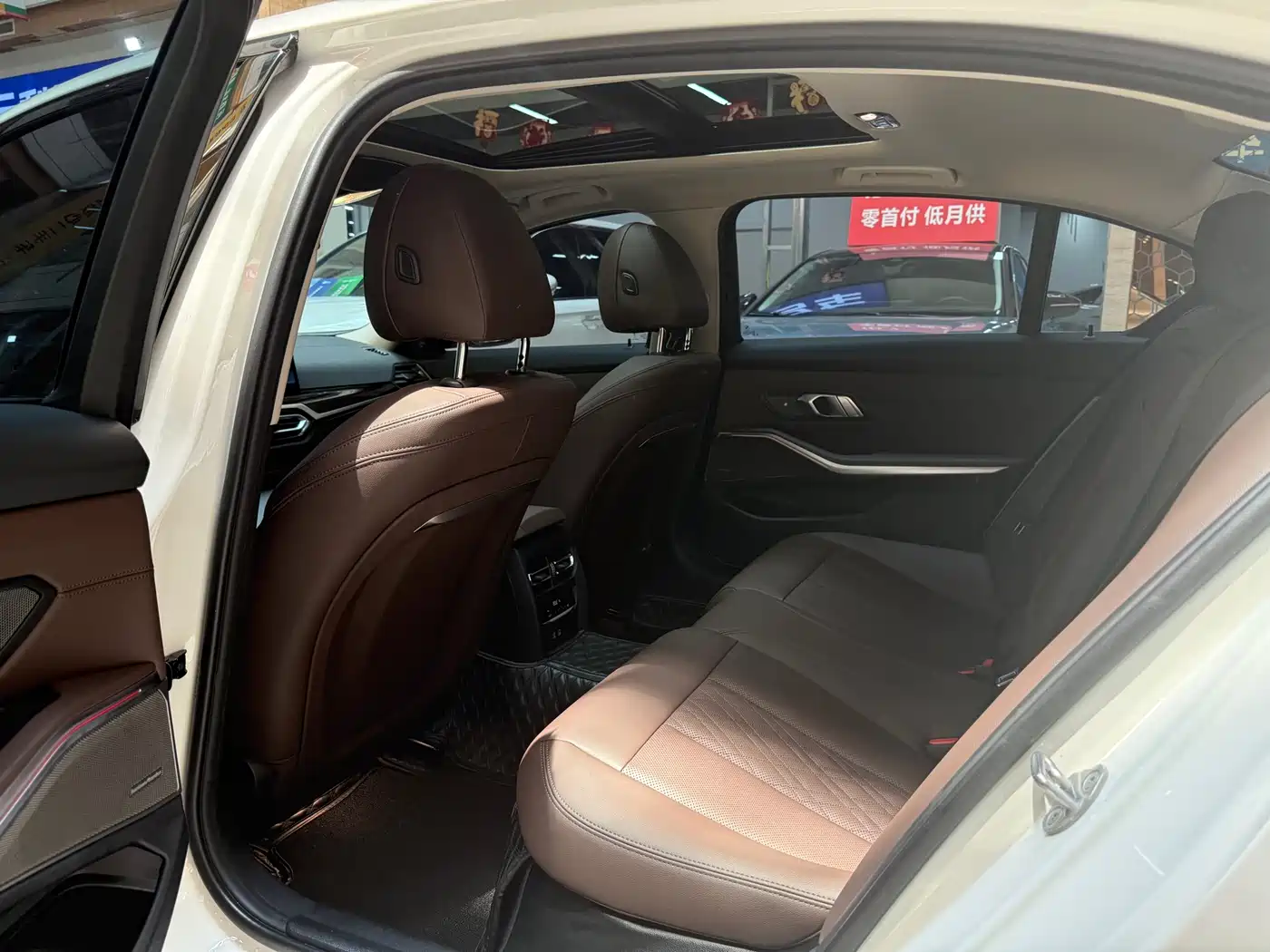 BMW 3 Series 2023 330Li M Sport Dark Night Package фото 5