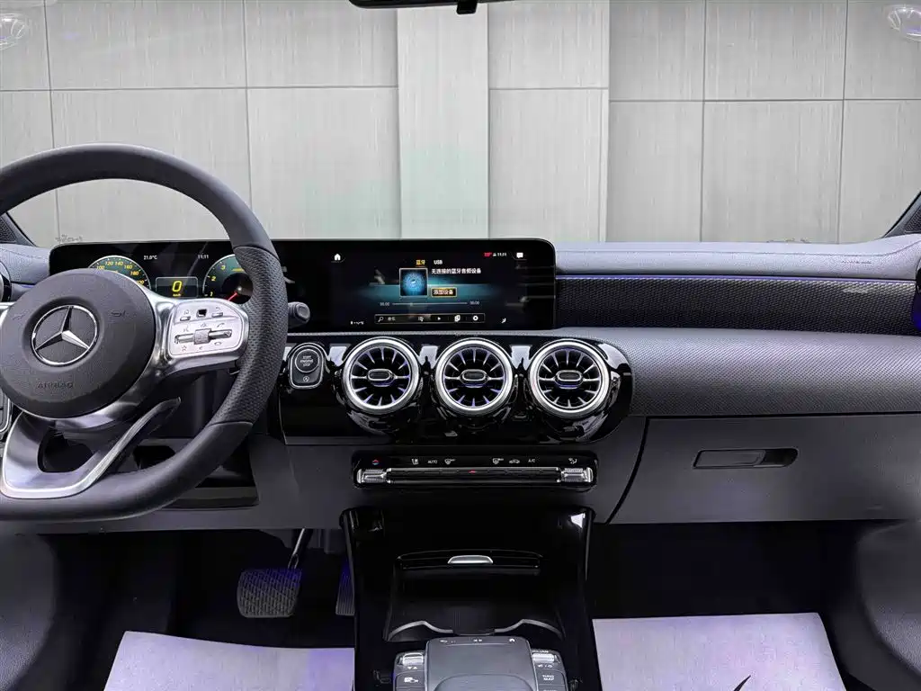 Mercedes-Benz A-Class 2022 A 200 L Sport Sedan Style фото 9