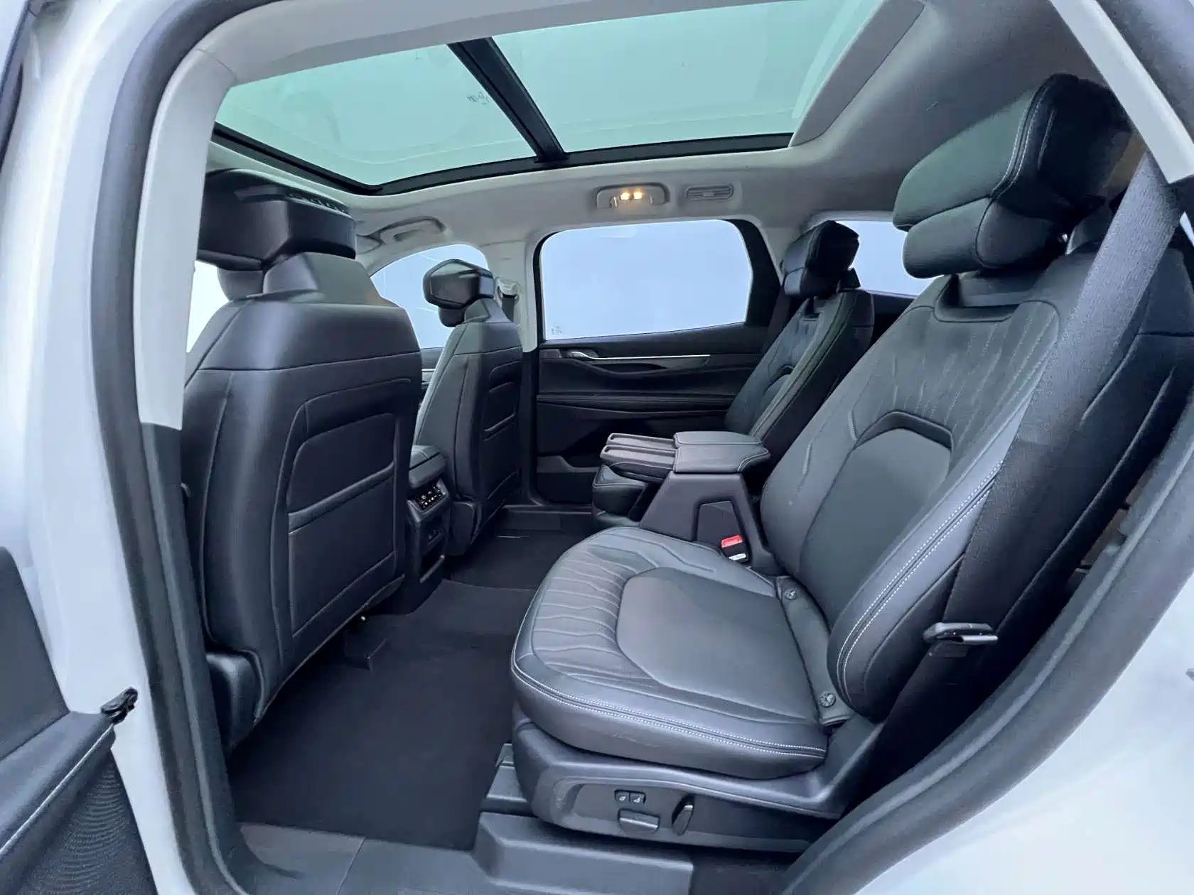 Фото 9 - Ford Edge