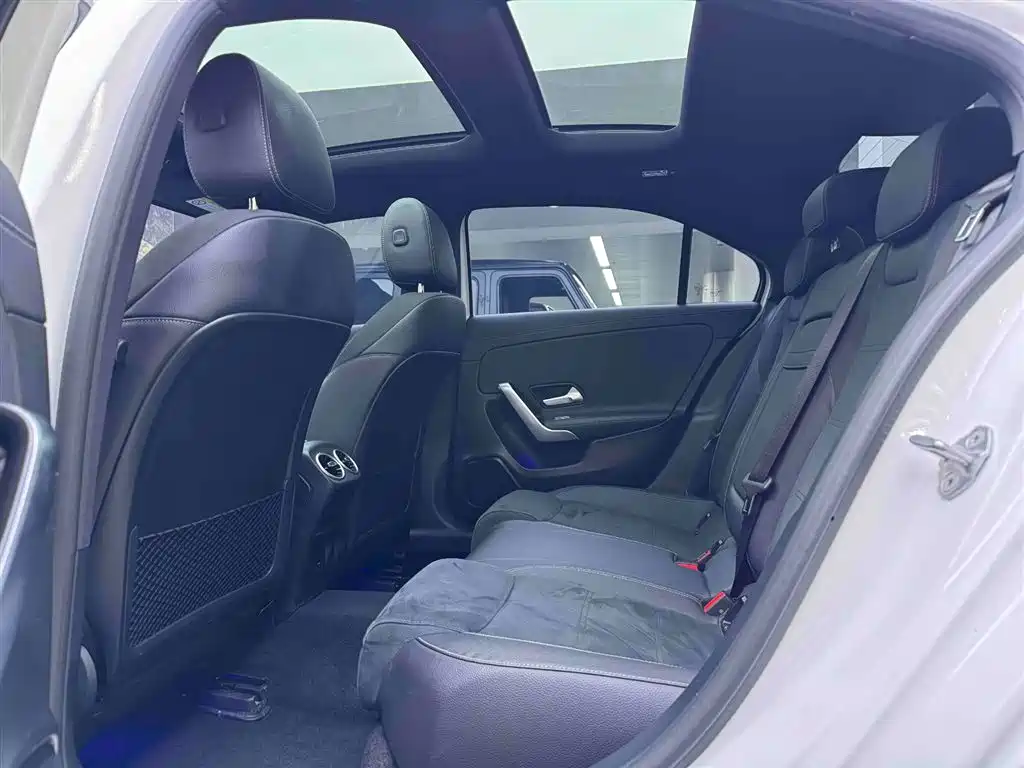 Mercedes-Benz A-Class 2022 A 200 L Sport Sedan Style фото 11