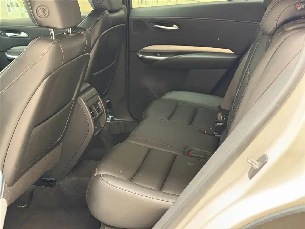 Cadillac XT4 2020 Facelift 28T 2WD Leading фото 8
