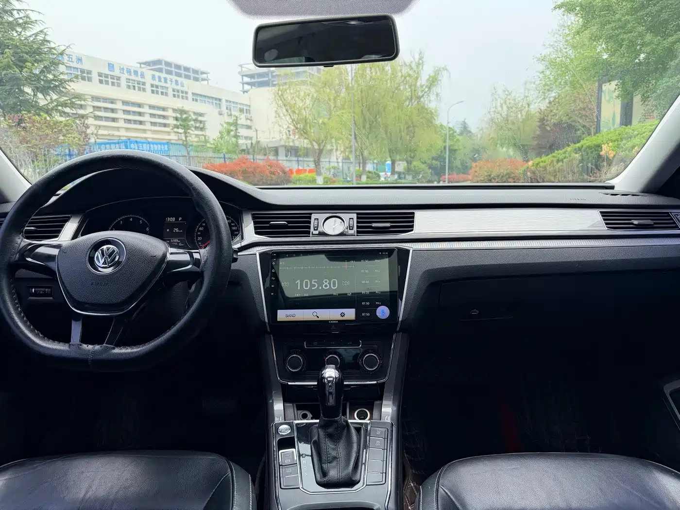 Volkswagen Passat 2015 1.8TSI Automatic Prestige Edition фото 8