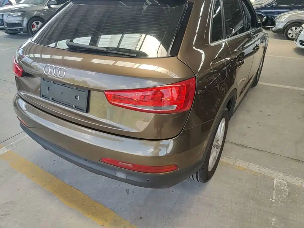 Фото 8 - Audi Q3