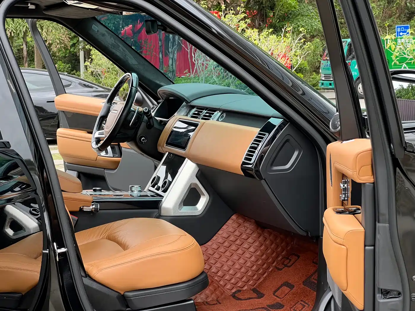 Land Rover Range Rover 2022 3.0 L6 400PS Prestige Genesis Extended Edition фото 12