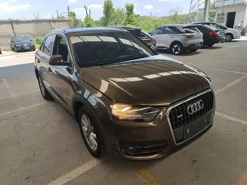 Фото 4 - Audi Q3