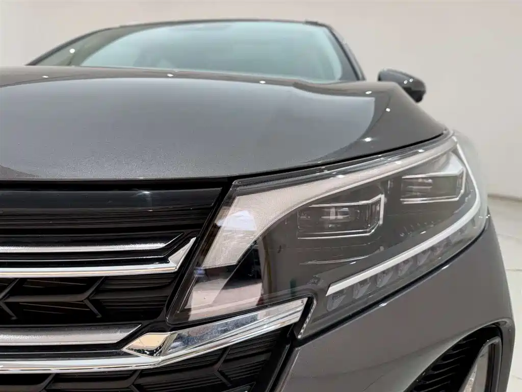 GAC TRUMPCHI GS4