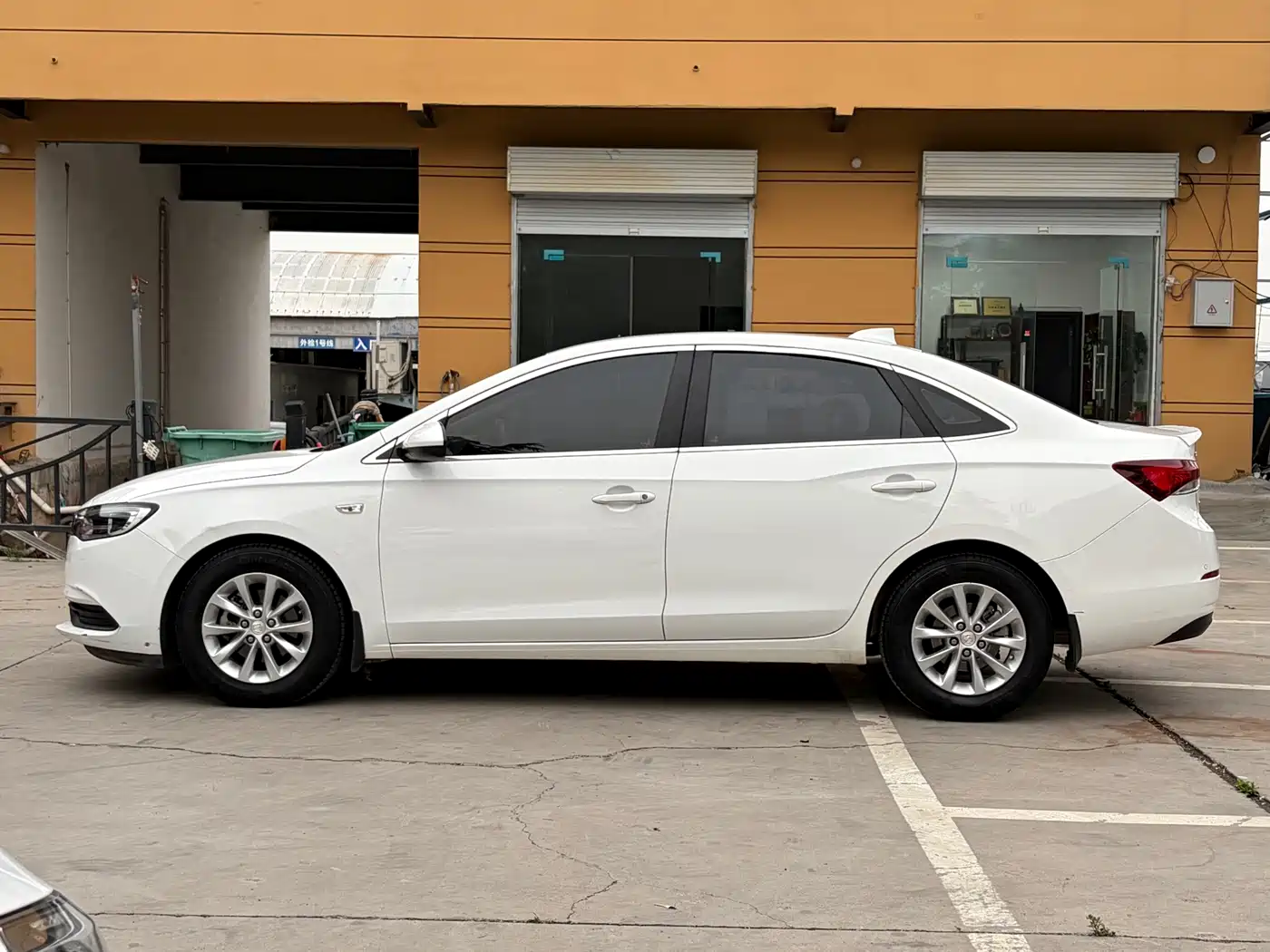 Buick Excelle 2018 15T Manual Progressive (China V) фото 15
