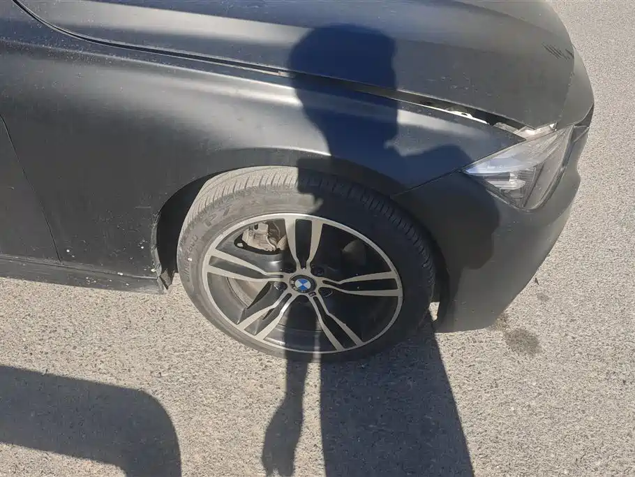 BMW 3 Series 2018 320i M Sport Black Night Edition фото 6